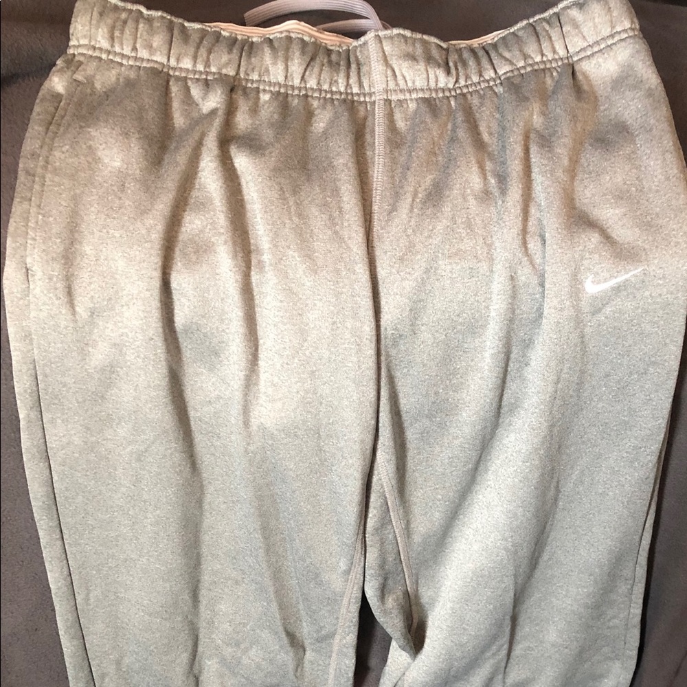 Nike womens therma-fit pants